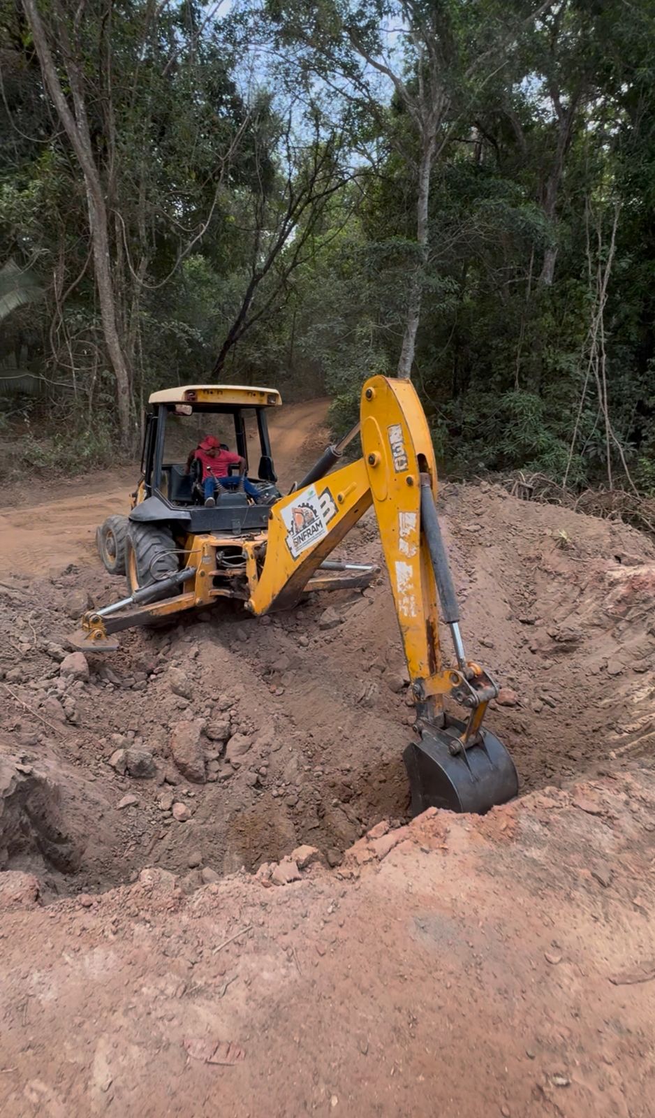 Prefeitura substitui pontes antigas por novas galerias na estrada de Gameleira
