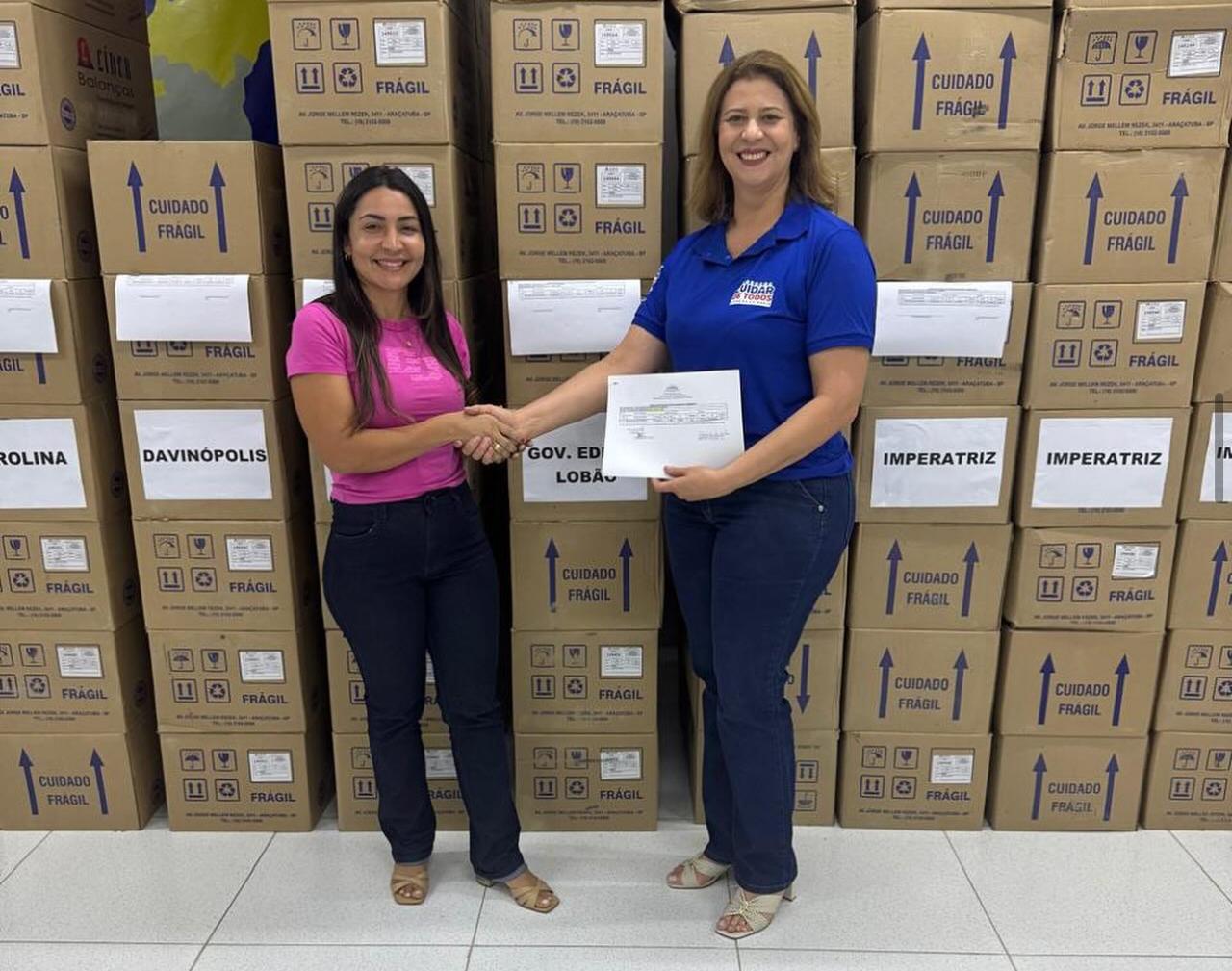 Entrega de equipamentos pediátricos destinadas ao município.