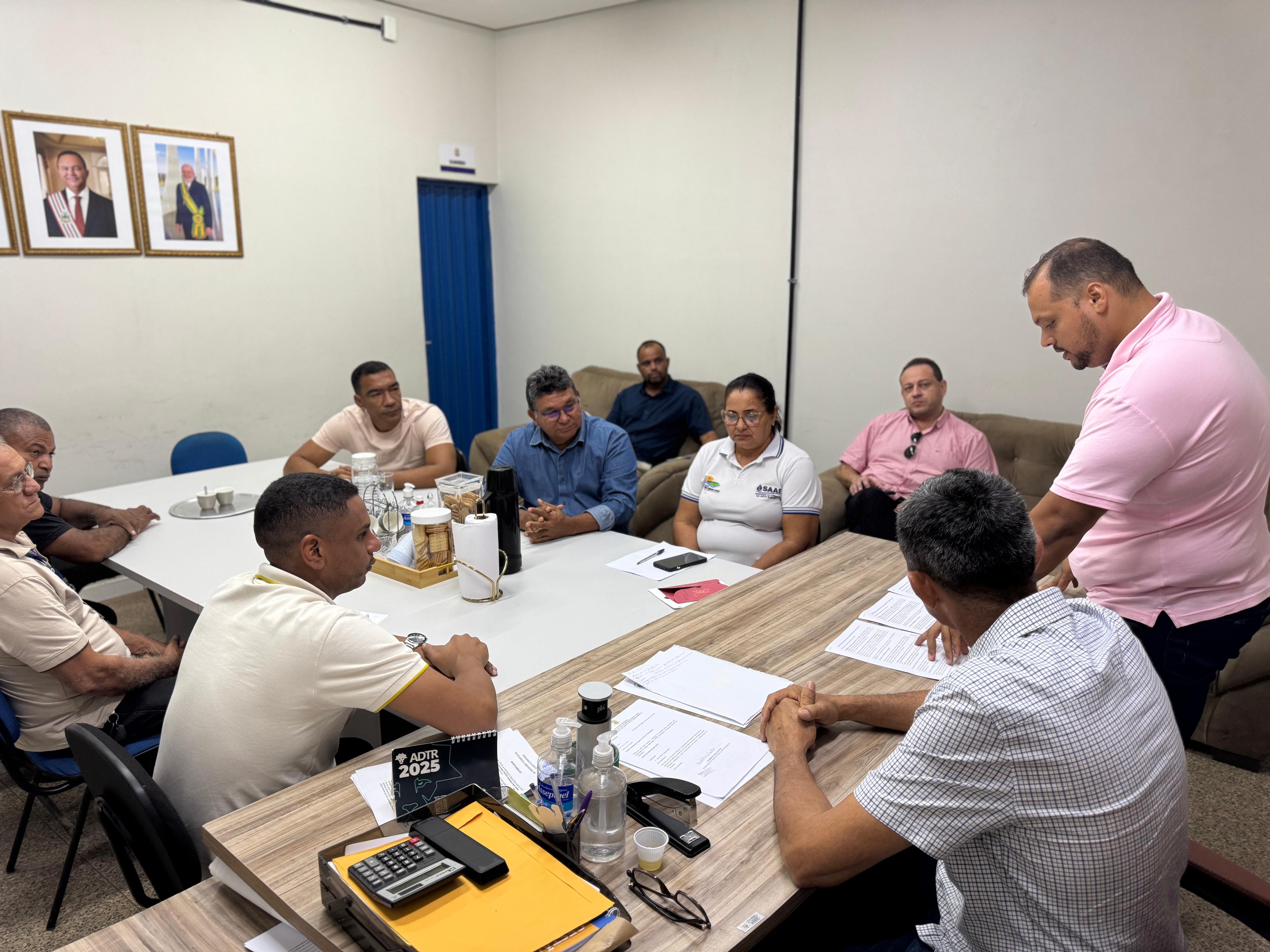 Prefeitura recebe doação de terrenos para implantação de poços artesianos na comunidade São Ped...