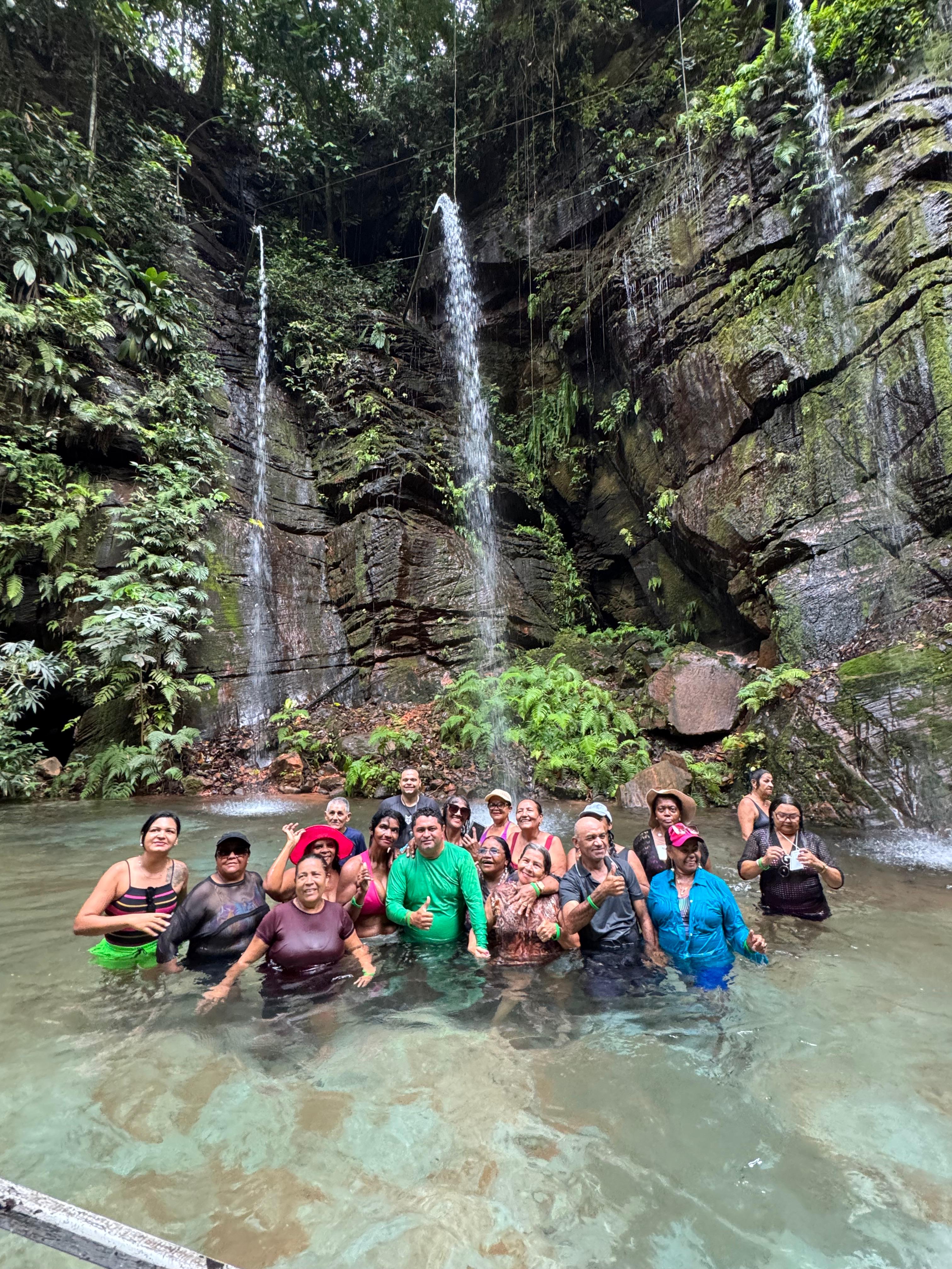 Idosos de Governador Edison Lobão vivenciam momentos inesquecíveis na Chapada das Mesas