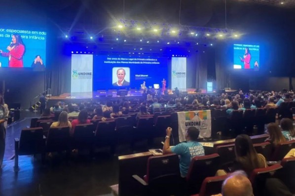 Governador Edison Lobão participa do 11º Fórum Nacional Extraordinário da Undime em Brasília